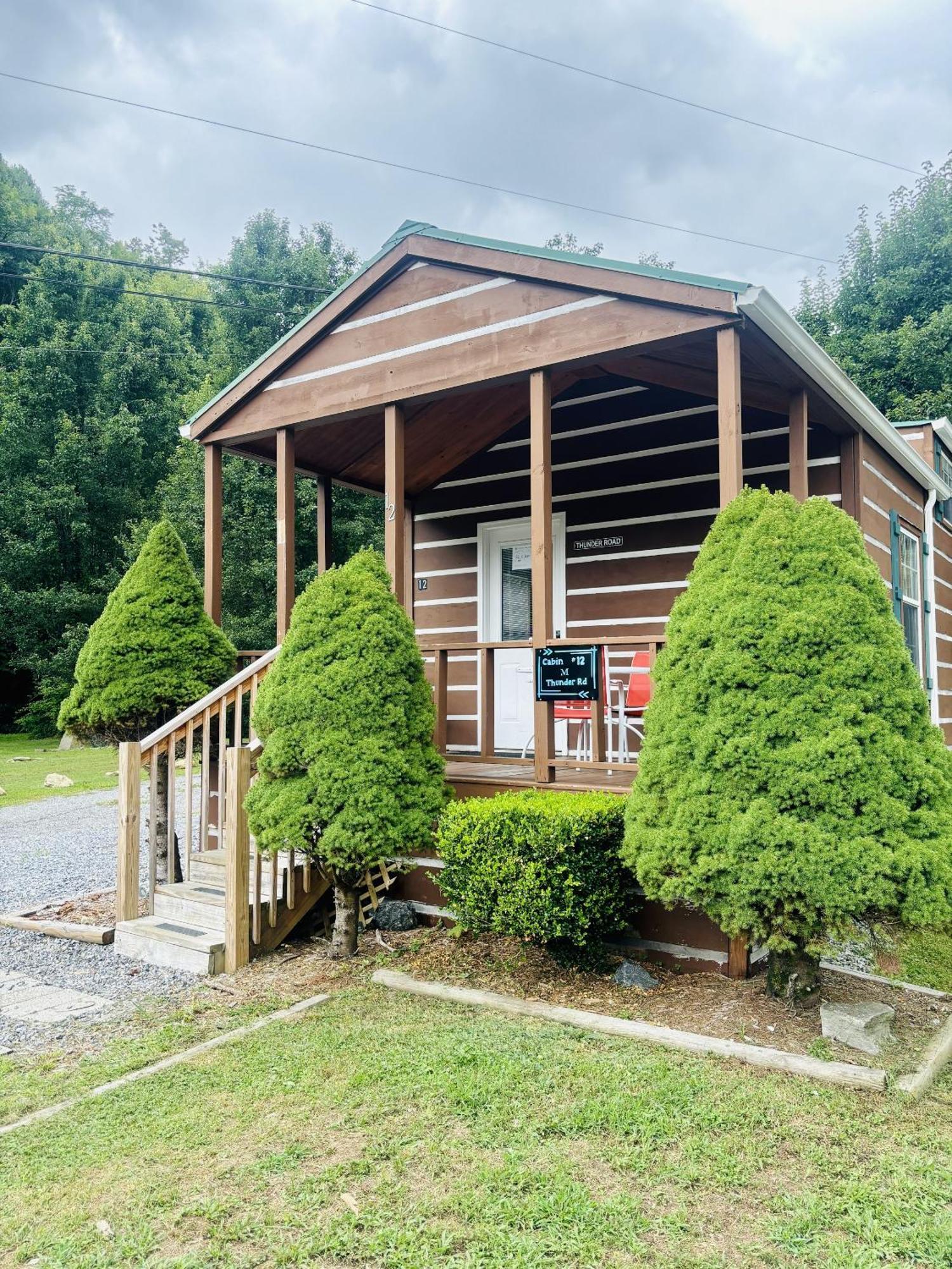 Maggie Valley Cabin Rentals Room photo
